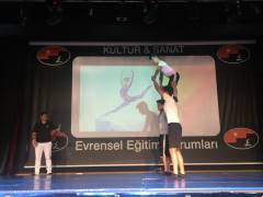 Evrensel Kolej